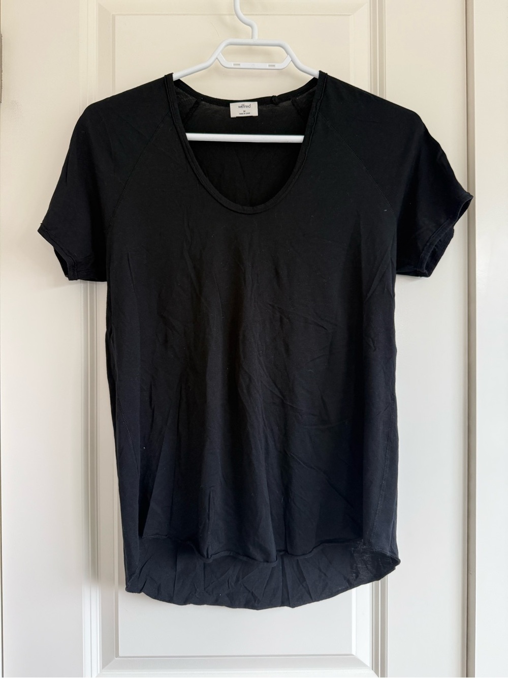 Wilfred Black Scoop Neck Short Sleeve Tee